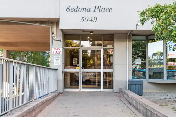 5949 Yonge St #1207, Toronto, ON M2M 3V7