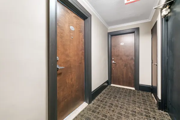 5949 Yonge St #1207, Toronto, ON M2M 3V7