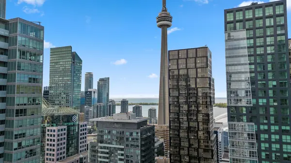 8 Mercer St #Penthouse 3305, Toronto, ON M5V 0C4