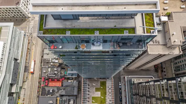 8 Mercer St #Penthouse 3305, Toronto, ON M5V 0C4