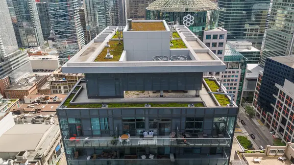 8 Mercer St #Penthouse 3305, Toronto, ON M5V 0C4