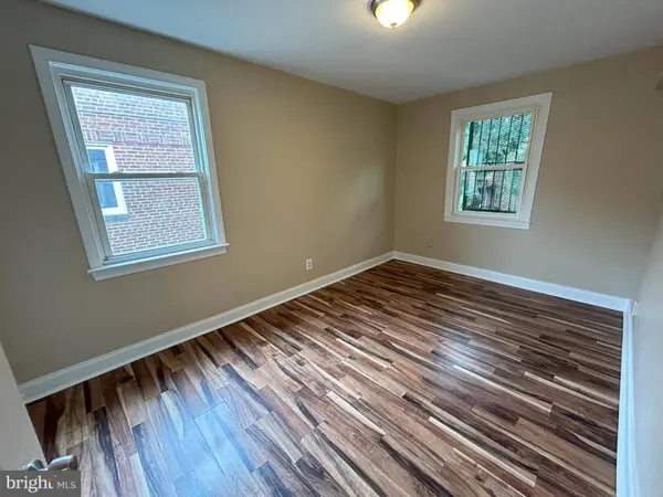 423 MELLON ST SE #4, Washington, DC 20032