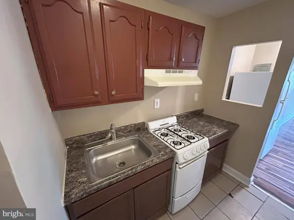 423 MELLON ST SE #4, Washington, DC 20032