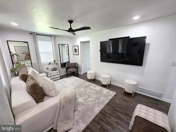 910 HIGHVIEW DR, Capitol Heights, MD 20743