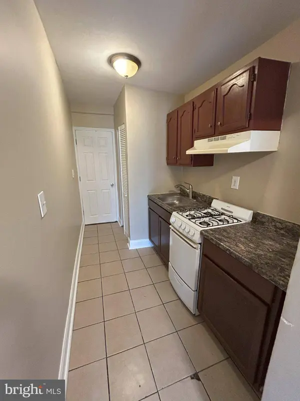 423 MELLON ST SE #4, Washington, DC 20032