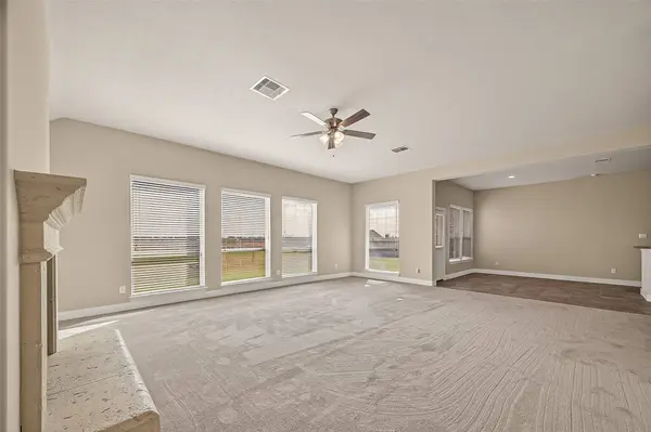11602 Kings Point BLVD, Mont Belvieu, TX 77535