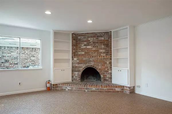 810 Richvale LN, Houston, TX 77062