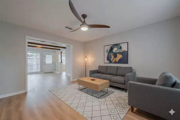 605 Sorrento Dr, El Lago, TX 77586