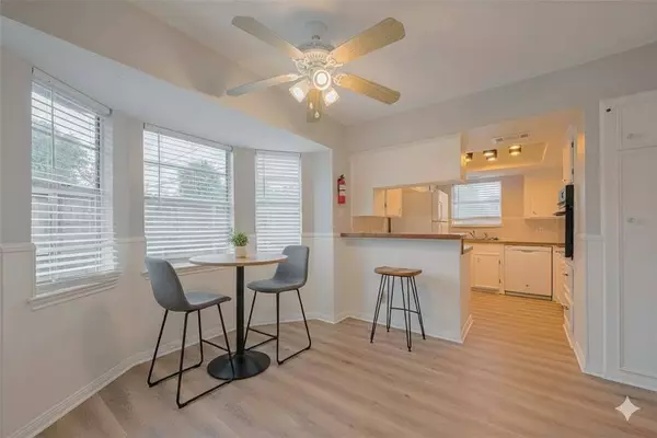 605 Sorrento Dr, El Lago, TX 77586