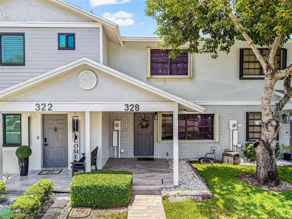 328 NW 103rd Ter  #328, Pembroke Pines, FL 33026