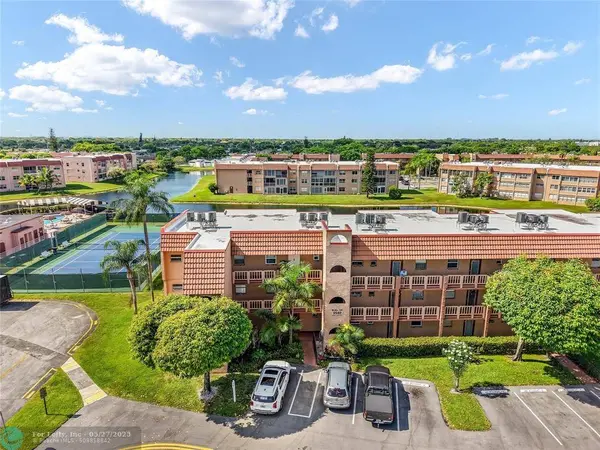 9750 Sunrise Lakes Blvd  #302, Sunrise, FL 33322