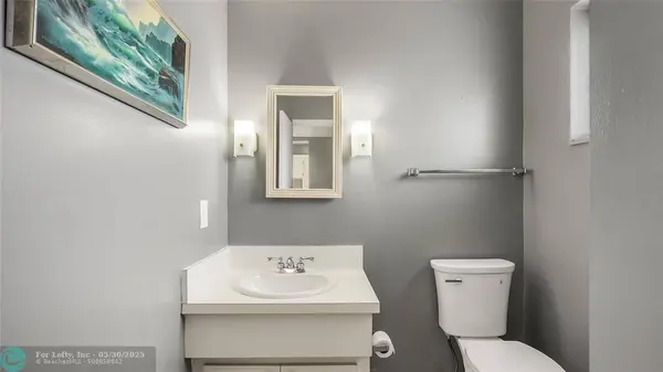 2309 Park Ln  #202, Hollywood, FL 33021