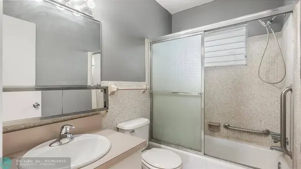 2309 Park Ln  #202, Hollywood, FL 33021