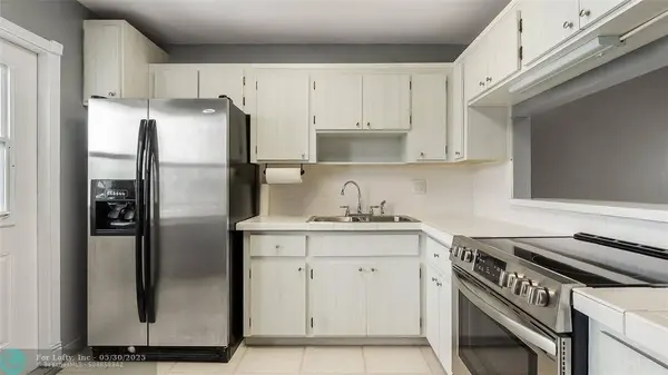 2309 Park Ln  #202, Hollywood, FL 33021