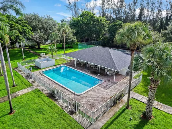 5100 SW 64th Ave #201A, Davie, FL 33314