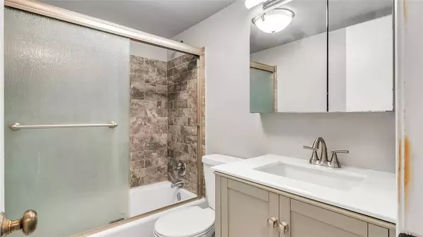 5100 SW 64th Ave #201A, Davie, FL 33314