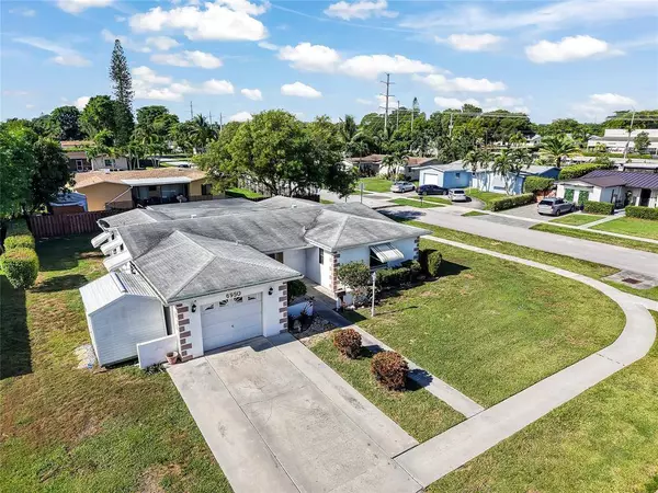 6950 SW 9th Pl, North Lauderdale, FL 33068