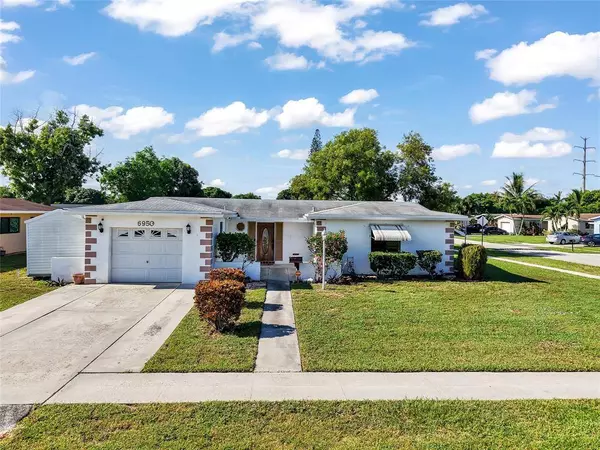 6950 SW 9th Pl, North Lauderdale, FL 33068