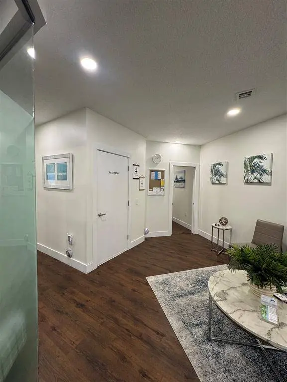 9633 W Broward Blvd, Plantation, FL 33324