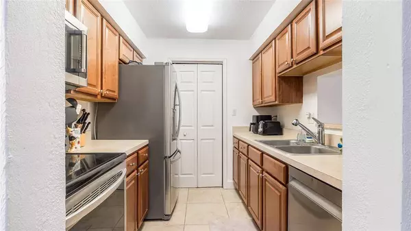 733 Riverside Dr #1216, Coral Springs, FL 33071