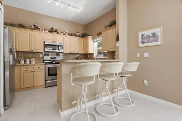 14033 N Cypress Cove Cir, Davie, FL 33325