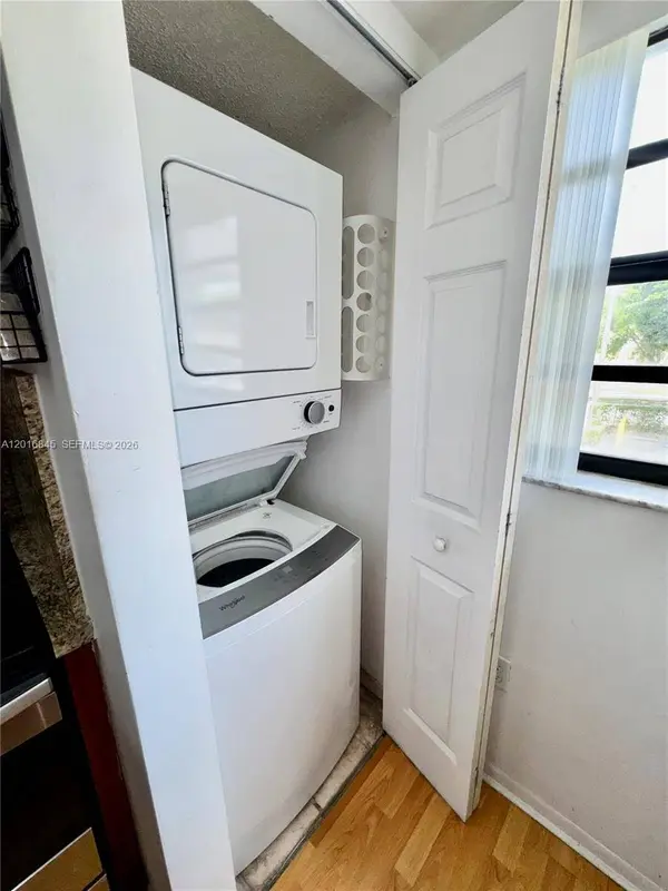 2762 W 60th St #53, Hialeah, FL 33016