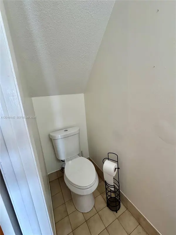 2762 W 60th St #53, Hialeah, FL 33016