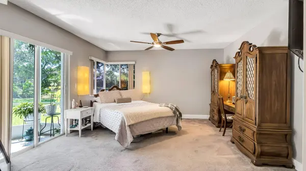 9204 NW 9th CT, Plantation, FL 33324