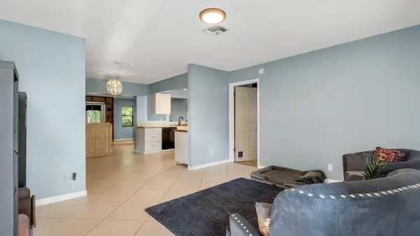 5298 2nd RD, Lake Worth, FL 33467