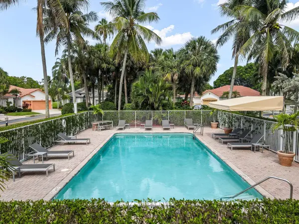 8754 NW 75th PL, Tamarac, FL 33321