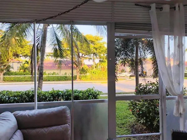 3050 HOLIDAY SPRINGS BLVD #112, Margate, FL 33063