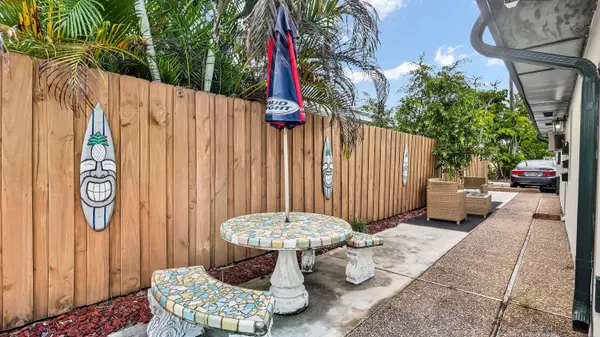 1637 Taft ST, Hollywood, FL 33020