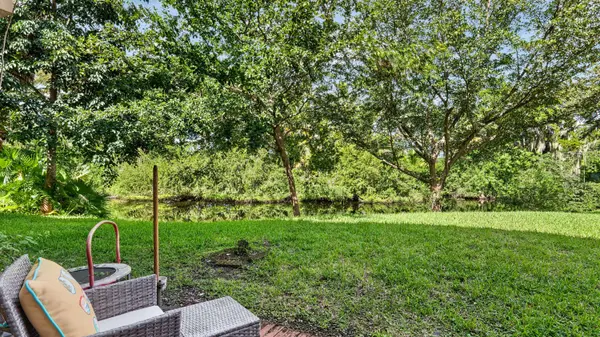 219 Wimbledon Lakes DR, Plantation, FL 33324