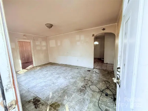 560 6th ST, Chester, SC 29706