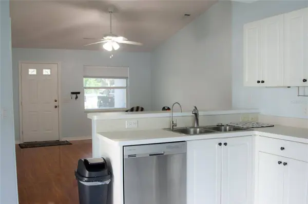 671 E BAFFIN DR, Venice, FL 34293