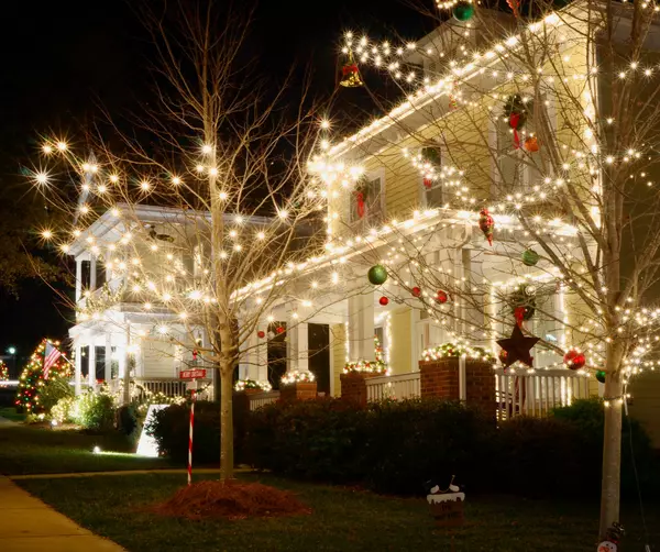 Holiday Lights and Hidden Gem Neighborhoods to Visit in the East Valley This December