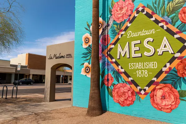 Why Everyone Is Moving to Mesa, AZ in 2025