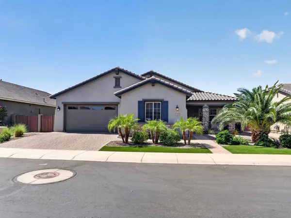 Showcasing Sellers Curb Appeal