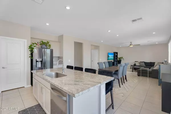 2037 E WETLEAF Place, Casa Grande, AZ 85122