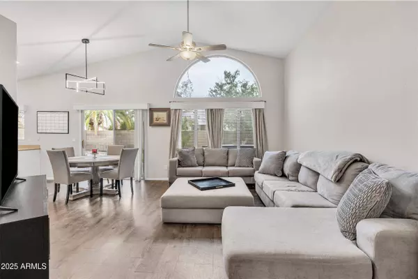 316 E LAREDO Avenue, Gilbert, AZ 85296