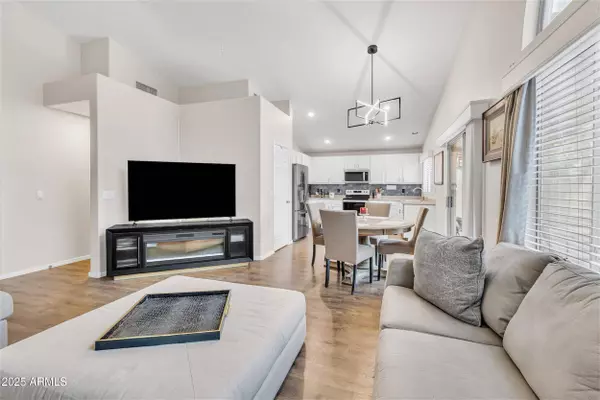 316 E LAREDO Avenue, Gilbert, AZ 85296