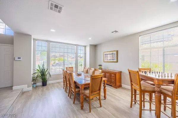 747 Canyon Crest DR, Las Vegas, NV 89123