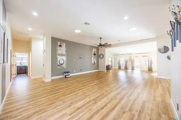 8217 Cabin Springs AVE, Las Vegas, NV 89131