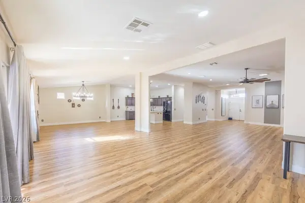 8217 Cabin Springs AVE, Las Vegas, NV 89131