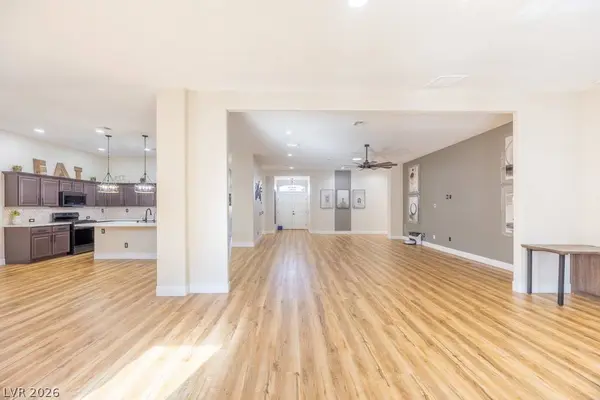 8217 Cabin Springs AVE, Las Vegas, NV 89131