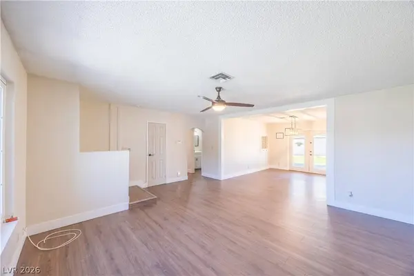 4571 E Cleveland AVE, Las Vegas, NV 89104