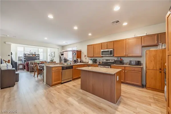 223 Heathrow Lake AVE, North Las Vegas, NV 89084