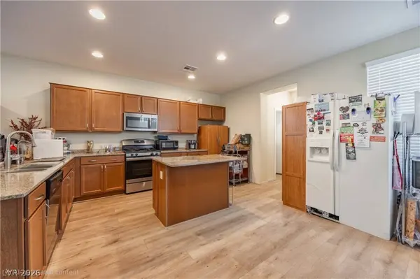 223 Heathrow Lake AVE, North Las Vegas, NV 89084