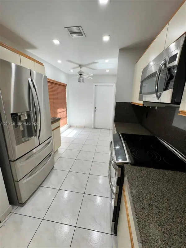 4745 NW 98th Pl, Doral, FL 33178