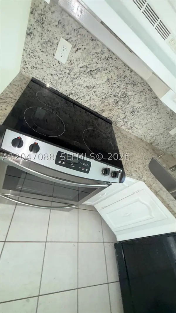 1975 NE 135th St #3F, North Miami, FL 33181